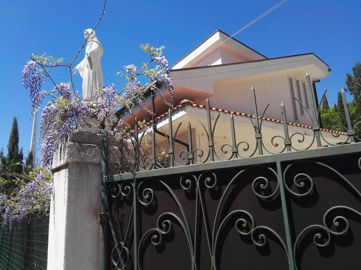 Villa Sacro Cuore San Giovanni Rotondo Bagian luar foto